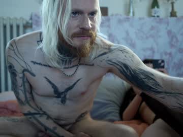 ceremonyofinnocence's chat room