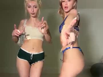 chloeros3e's chat room