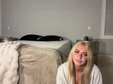 chloeros3e's chat room