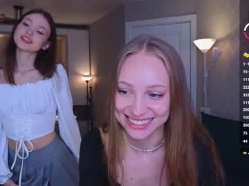 2mamacitas's chat room