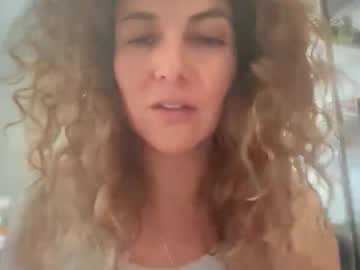 velvet81611's chat room