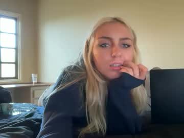 chloeros3e's chat room