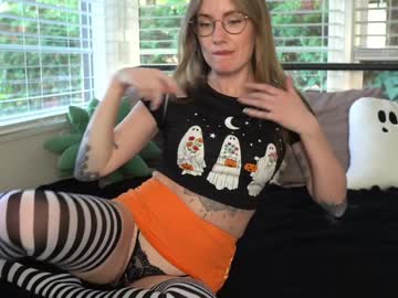 emma_ruby's chat room