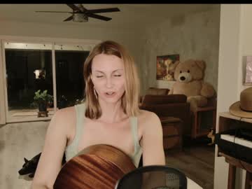 kaileeshy's chat room