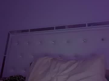 theblondeetwinss's chat room