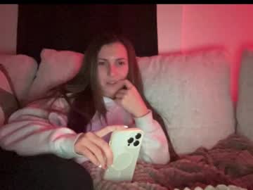 laylahlaylah1's chat room