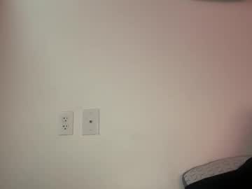 aviellaa's chat room