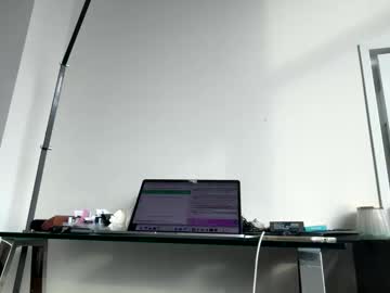 hawt_ass_milf's chat room