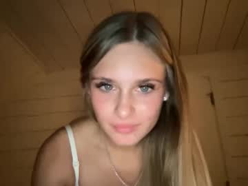 carlybora's chat room