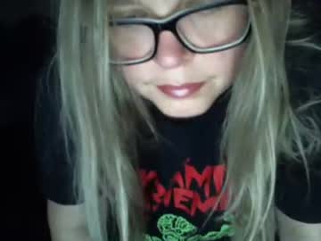 bladesizzo3111's chat room