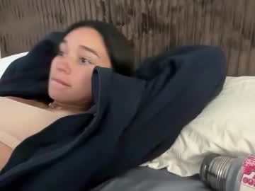 adriannarodriguez's chat room