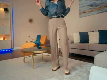 newchloe18's chat room