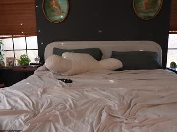 livanddrew's chat room