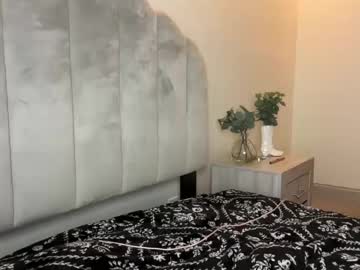 annieangel18's chat room