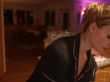 phoenix_taylor's chat room