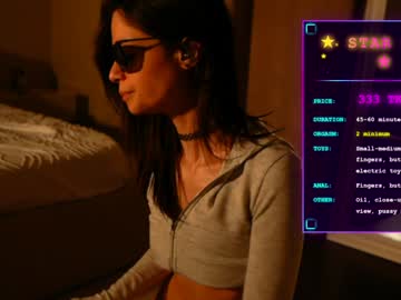 newchloe18's chat room