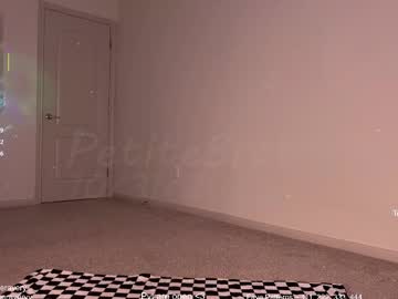 petitebrat's chat room