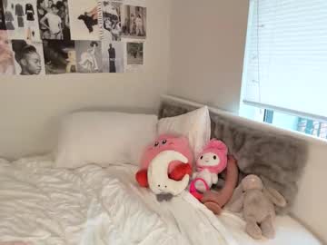 emilyybarely's chat room