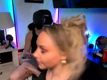 cumguzzlingskank's chat room