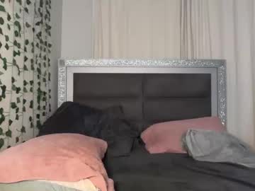 sophiasecretsx's chat room