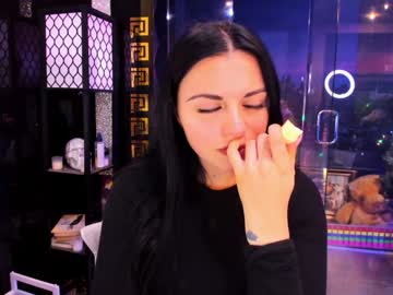 alma_pearl's chat room