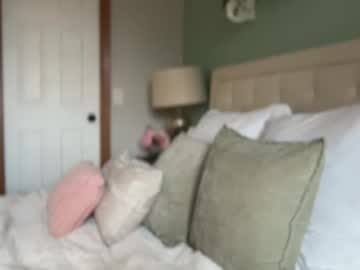 officiallyonlytams's chat room