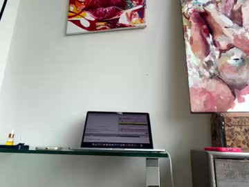 hawt_ass_milf's chat room