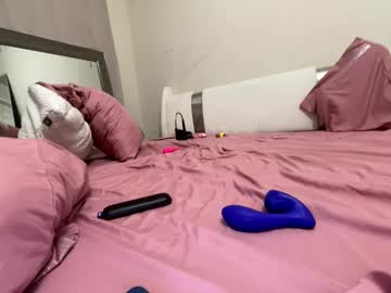 myspecsquirt4u1on1's chat room