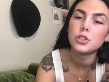 stacywithuu's chat room