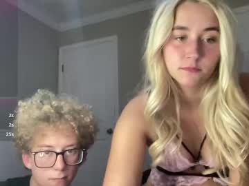 irispink1's chat room