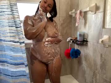 goldenpuss95's chat room