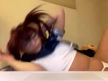 esoterickitten777's chat room