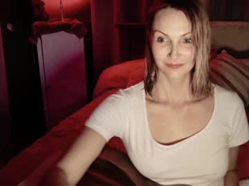 kaileeshy's chat room