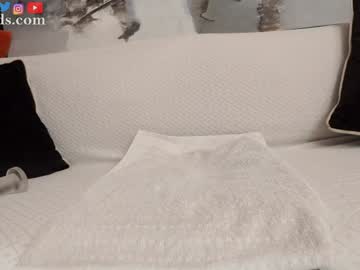 serareads's chat room