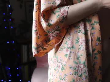 ellynaomi's chat room