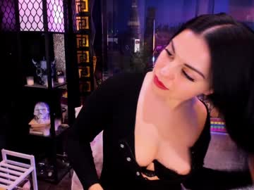 alma_pearl's chat room