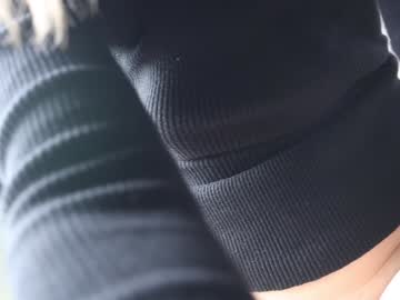 ellynaomi's chat room