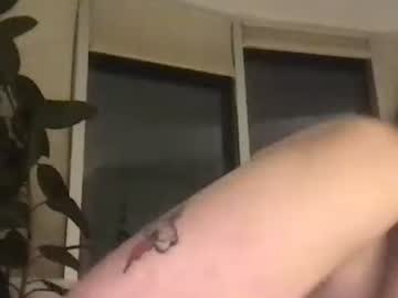 yiddikitti's chat room