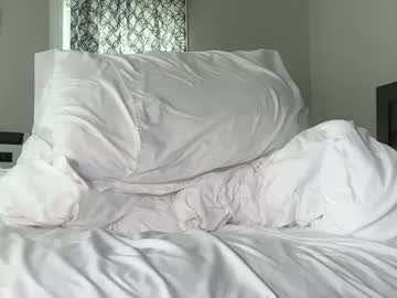 ellalowe's chat room