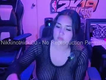 nikkinotnicki00's chat room