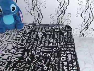 angelaroyy's chat room