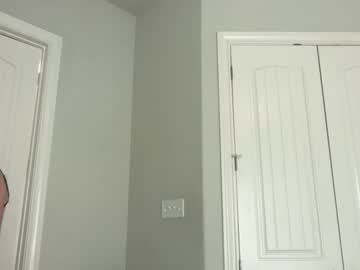 leanneluxecouple's chat room