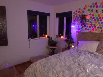 phoenix_taylor's chat room