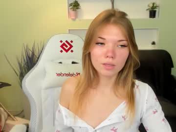 michafox's chat room