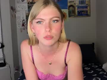 elliee81's chat room