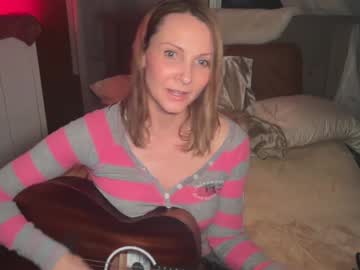 kaileeshy's chat room