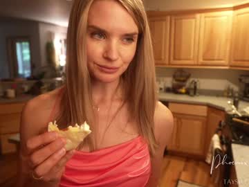 phoenix_taylor's chat room