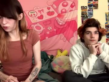 kittyme0ws's chat room