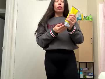 petitelatinamama's chat room