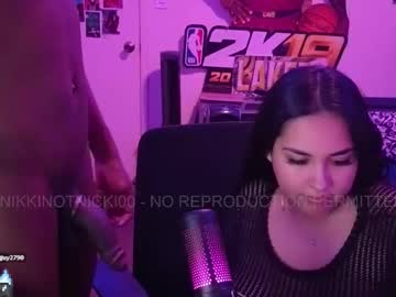 nikkinotnicki00's chat room